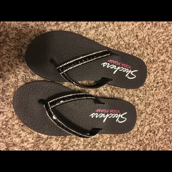 skechers yoga mat flip flops